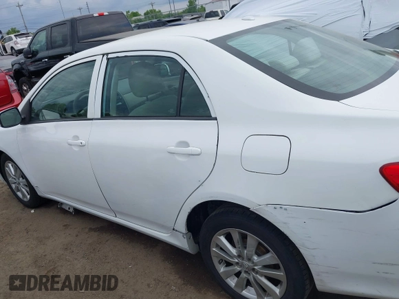 2010 Toyota Corolla z VIN 2T1BU4EE5AC500736, wystawiony jako IAAI lot #42337477 z przebiegiem 229 791 mil mil oraz . Historia ofert i sprzedaży dostępna na DreamBid. Obrazek 14.