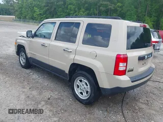 2017 Jeep Patriot Sport SE z VIN 1C4NJRBB7HD179745, wystawiony jako IAAI lot #42123308 z przebiegiem 100 255 mil mil oraz . Historia ofert i sprzedaży dostępna na DreamBid. Obrazek 3.