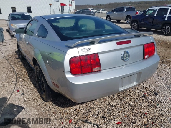 2006 Ford Mustang Standard with VIN 1ZVFT80N365237666, listed as a IAAI auction lot 41850272 with 215,949 mi miles and . Bid and sale history available at carsss.com. Image 3.