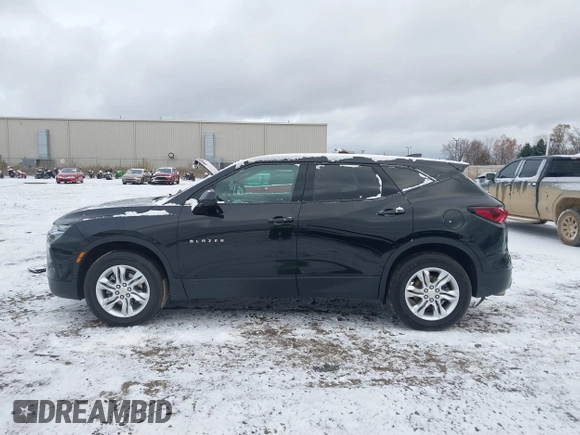 2021 Chevrolet Blazer LT с VIN 3GNKBHRS2MS571758, выставлен на аукционе IAAI как лот 40985755 с пробегом 82 579 миль миль и . История ставок и продаж доступна на DreamBid. Изображение 14.