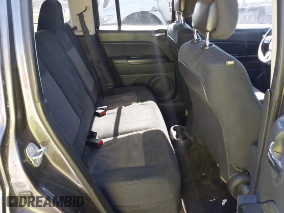 2014 Jeep Patriot Sport with VIN 1C4NJPBA5ED842849, listed as a IAAI auction lot 42530106 with 270,570 mi miles and . Bid and sale history available at DreamBid. Image 8.