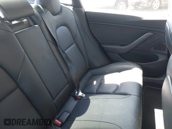 2020 Tesla Model 3 Performance z VIN 5YJ3E1EC2LF587069, wystawiony jako IAAI lot #42063691 z przebiegiem Nie podano mil oraz . Historia ofert i sprzedaży dostępna na DreamBid. Obrazek 8.