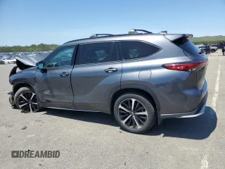 2022 Toyota Highlander XSE with VIN 5TDLZRBH8NS242131, listed as a Copart auction lot 59352015 with 26,232 mi miles and Salvage title. Bid and sale history available at DreamBid. Image 2.