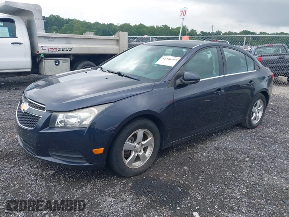 2014 Chevrolet Cruze 1LT with VIN 1G1PC5SB4E7323802, listed as a IAAI auction lot 42746165 with 88,265 mi miles and . Bid and sale history available at DreamBid. Image 2.