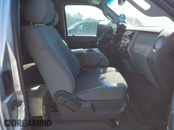 2012 Ford F-250 XL with VIN 1FT7X2B67CEA81674, listed as a IAAI auction lot 40652082 with 264,247 mi miles and . Bid and sale history available at DreamBid. Image 5.