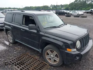 2008 Jeep Patriot Sport with VIN 1J8FF28W18D614291, listed as a IAAI auction lot 42552456 with 148,793 mi miles and . Bid and sale history available at DreamBid. Image 1.