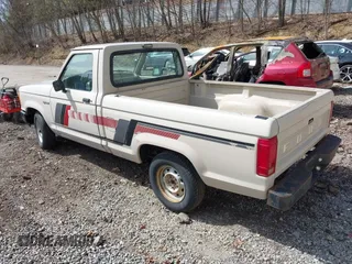 1989 Ford Ranger XLT with VIN 1FTCR10A8KUB41928, listed as a IAAI auction lot 42107348 with 89,548 mi miles. Bid and sale history available at carsss.com. Image 3.
