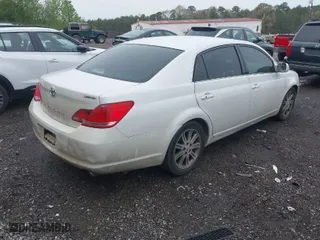 2006 Toyota Avalon XL with VIN 4T1BK36B26U083456, listed as a IAAI auction lot 41758061 with 224,498 mi miles. Bid and sale history available at carsss.com. Image 4.