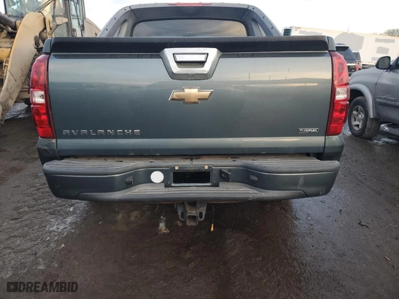 2008 Chevrolet Avalanche LS with VIN 3GNFK12358G172847, listed as a Copart auction lot 43667645 with 196,049 mi miles and Clean Title. Bid and sale history available at carsss.com. Image 6.
