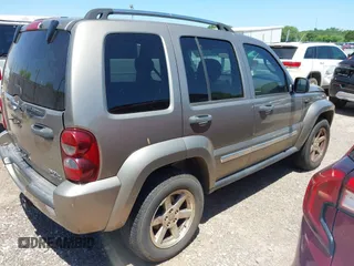2007 Jeep Liberty Limited with VIN 1J4GK58K67W697610, listed as a IAAI auction lot 42312754 with 233,651 mi miles and . Bid and sale history available at DreamBid. Image 4.