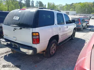 2005 Chevrolet Tahoe Z71 with VIN 1GNEC13T75R137262, listed as a IAAI auction lot 41986209 with 292,885 mi miles. Bid and sale history available at carsss.com. Image 4.
