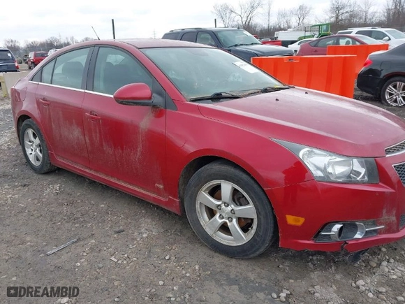 2013 Chevrolet Cruze 1LT with VIN 1G1PC5SB3D7105526, listed as a IAAI auction lot 41957408 with 130,832 mi miles. Bid and sale history available at carsss.com. Image 1.