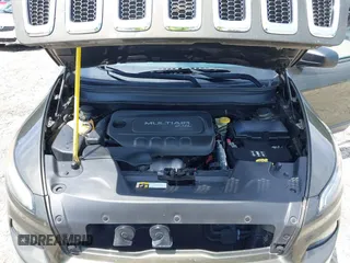 2015 Jeep Cherokee Sport with VIN 1C4PJLAB0FW660722, listed as a IAAI auction lot 42480650 with 272,396 mi miles and . Bid and sale history available at DreamBid. Image 10.