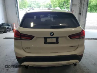 2020 BMW X1 xDrive28i z VIN WBXJG9C00L5P42487, wystawiony jako Copart lot #59669325 z przebiegiem 88 402 mil mil oraz Szkoda całkowita • Salvage title. Historia ofert i sprzedaży dostępna na DreamBid. Obrazek 6.