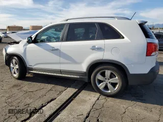 2013 Kia Sorento EX z VIN 5XYKUDA25DG319480, wystawiony jako Copart lot #45598315 z przebiegiem 71 560 mil mil oraz Szkoda całkowita • Salvage title. Historia ofert i sprzedaży dostępna na DreamBid. Obrazek 2.