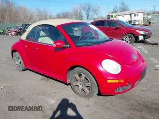 2006 Volkswagen Beetle z VIN 3VWRF31Y86M322366, wystawiony jako IAAI lot #41730998 z przebiegiem 141 931 mil mil oraz . Historia ofert i sprzedaży dostępna na DreamBid. Obrazek 1.
