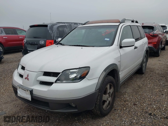 2003 Mitsubishi Outlander XLS with VIN JA4LX41G33U026899, listed as a IAAI auction lot 41380473 with 197,736 mi miles. Bid and sale history available at carsss.com. Image 2.