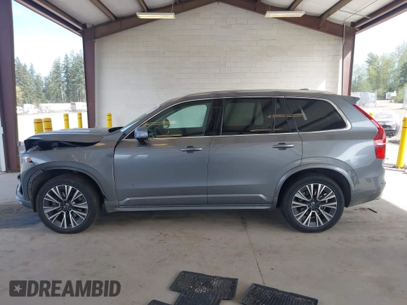 2020 Volvo XC90 Momentum with VIN YV4102PK1L1591863, listed as a IAAI auction lot 42034875 with 90,920 mi miles. Bid and sale history available at carsss.com. Image 15.
