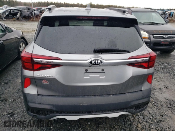 2021 Kia Seltos LX z VIN KNDEPCAA8M7116473, wystawiony jako Copart lot #49865145 z przebiegiem 20 122 mil mil oraz Szkoda całkowita • Salvage title. Historia ofert i sprzedaży dostępna na DreamBid. Obrazek 6.