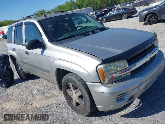 2005 Chevrolet TrailBlazer LT with VIN 1GNDT13SX52297180, listed as a IAAI auction lot 41986574 with 1 mi miles. Bid and sale history available at carsss.com. Image 1.
