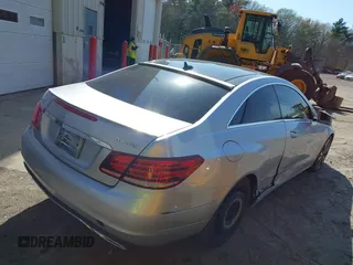 2014 Mercedes-Benz E-Class E 350 with VIN WDDKJ8JB2EF237510, listed as a IAAI auction lot 42122701 with 137,649 mi miles. Bid and sale history available at carsss.com. Image 4.