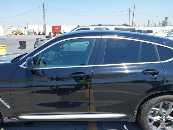 2020 BMW X4 xDrive30i with VIN 5UX2V1C06L9B62406, listed as a IAAI auction lot 40178700 with 48,947 mi miles. Bid and sale history available at carsss.com. Image 14.