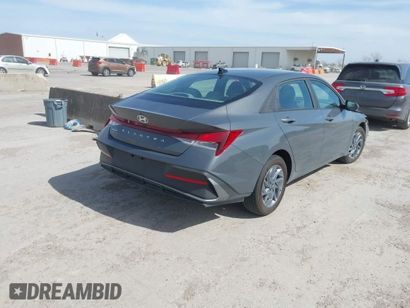 2024 Hyundai Elantra SEL with VIN KMHLM4DG3RU792467, listed as a IAAI auction lot 41826597 with 9,216 mi miles and . Bid and sale history available at DreamBid. Image 4.