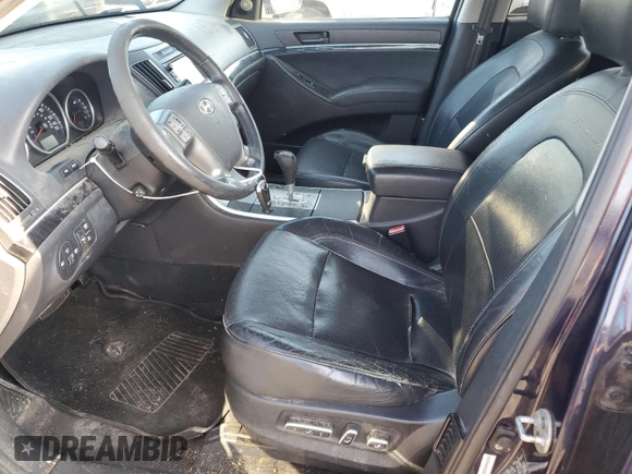 2009 Hyundai Veracruz GLS z VIN KM8NU73C69U083122, wystawiony jako Copart lot #61738795 z przebiegiem 175 317 mil mil oraz Czysty tytuł • Clean title. Historia ofert i sprzedaży dostępna na DreamBid. Obrazek 7.