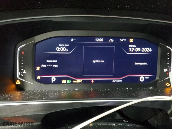 2022 Volkswagen Tiguan SEL R-Line with VIN 3VV4B7AX9NM141266, listed as a Copart auction lot 85086634 with 20,465 mi miles and Salvage Title. Bid and sale history available at carsss.com. Image 9.