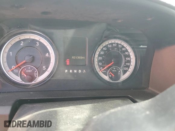 2018 Ram 3500 Tradesman z VIN 3C63RRGL9JG238912, wystawiony jako Copart lot #61131855 z przebiegiem 621 369 mil mil oraz Czysty tytuł • Clean title. Historia ofert i sprzedaży dostępna na DreamBid. Obrazek 9.