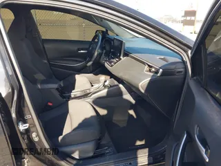 2022 Toyota Corolla SE with VIN 5YFS4MCE1NP109575, listed as a IAAI auction lot 41889417 with 53,517 mi miles. Bid and sale history available at carsss.com. Image 5.