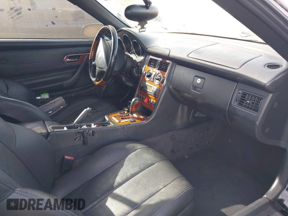 2003 Mercedes-Benz SLK 320 with VIN WDBKK65FX3F283784, listed as a IAAI auction lot 41152256 with 147,594 mi miles and . Bid and sale history available at DreamBid. Image 5.