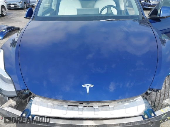 2023 Tesla Model Y Long Range z VIN 7SAYGDEE5PA102285, wystawiony jako IAAI lot #42402981 z przebiegiem 24 550 mil mil oraz . Historia ofert i sprzedaży dostępna na DreamBid. Obrazek 10.