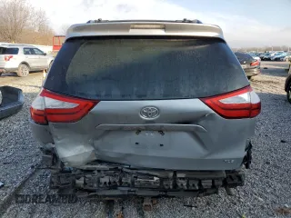 2017 Toyota Sienna XLE Auto Access Seat with VIN 5TDYZ3DC9HS820214, listed as a Copart auction lot 43328565 with 166,796 mi miles and Salvage title. Bid and sale history available at DreamBid. Image 6.