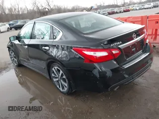 2016 Nissan Altima SR with VIN 1N4AL3AP8GC177922, listed as a IAAI auction lot 41802573 with 160,799 mi miles and . Bid and sale history available at carsss.com. Image 3.
