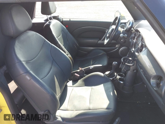 2005 MINI Convertible with VIN WMWRF33435TG11068, listed as a IAAI auction lot 42346035 with 147,367 mi miles and . Bid and sale history available at DreamBid. Image 5.
