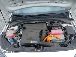 2020 Hyundai Ioniq Blue z VIN KMHC65LC0LU233688, wystawiony jako IAAI lot #42573852 z przebiegiem 61 293 mil mil oraz . Historia ofert i sprzedaży dostępna na DreamBid. Obrazek 10.