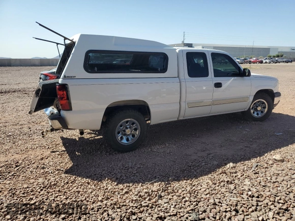2005 Chevrolet Silverado 1500 LS with VIN 2GCEC19TX51113580, listed as a Copart auction lot 51297345 with 64,541 mi miles and Salvage Title. Bid and sale history available at DreamBid. Image 3.