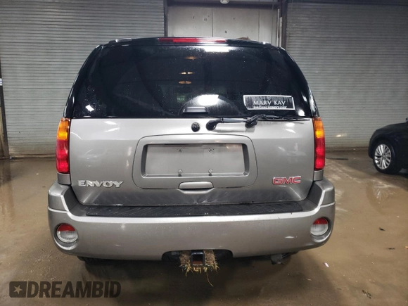 2005 GMC Envoy SLE with VIN 1GKDT13S952334233, listed as a Copart auction lot 85115854 with 221,131 mi miles and Salvage Title. Bid and sale history available at carsss.com. Image 6.