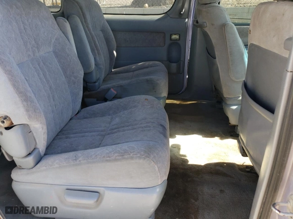 1998 Toyota Sienna LE with VIN 4T3ZF13C0WU088585, listed as a Copart auction lot 46517875 with 0 mi miles and Salvage Title. Bid and sale history available at carsss.com. Image 11.