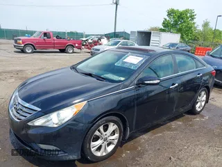2011 Hyundai Sonata Limited z VIN 5NPEC4AC0BH307560, wystawiony jako IAAI lot #42155886 z przebiegiem 214 978 mil mil oraz . Historia ofert i sprzedaży dostępna na DreamBid. Obrazek 17.