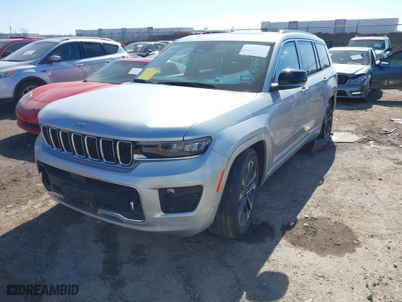 2021 Jeep Grand Cherokee L Overland with VIN 1C4RJKDG4M8129163, listed as a IAAI auction lot 41475917 with 32,189 mi miles. Bid and sale history available at carsss.com. Image 17.