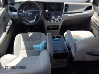 2017 Toyota Sienna LE с VIN 5TDJZ3DC1HS155276, выставлен на аукционе Copart как лот 63633855 с пробегом 132 749 миль миль и Чистый • Clean title. История ставок и продаж доступна на DreamBid. Изображение 8.