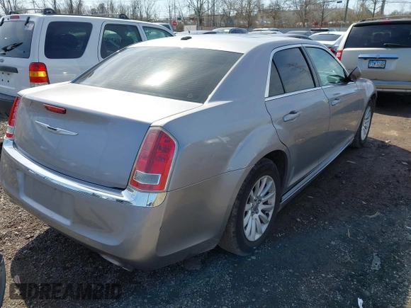 2014 Chrysler 300 z VIN 2C3CCAAG8EH239857, wystawiony jako IAAI lot #41812215 z przebiegiem 183 017 mil mil oraz . Historia ofert i sprzedaży dostępna na DreamBid. Obrazek 4.