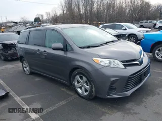 2018 Toyota Sienna LE Auto Access Seat with VIN 5TDKZ3DC1JS953593, listed as a IAAI auction lot 41478930 with 171,792 mi miles. Bid and sale history available at carsss.com. Image 1.