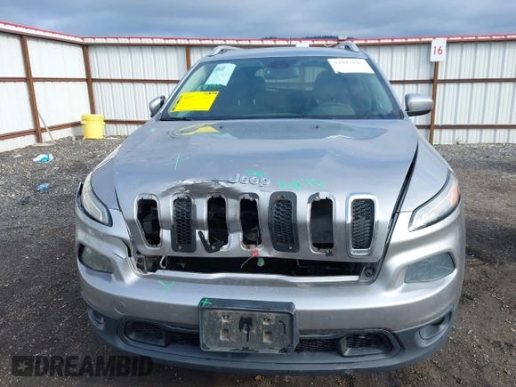 2014 Jeep Cherokee Altitude with VIN 1C4PJMCB2EW172275, listed as a IAAI auction lot 41923246 with 197,274 mi miles and . Bid and sale history available at DreamBid. Image 12.