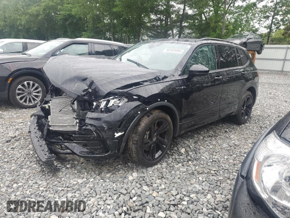 2024 Volkswagen Tiguan SE R-Line Black with VIN 3VV8B7AXXRM124760, listed as a Copart auction lot 59147895 with 9,261 mi miles and Salvage title. Bid and sale history available at DreamBid. Image 1.
