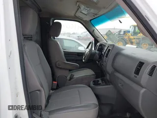 2019 Nissan NV S with VIN 1N6BF0KM0KN808925, listed as a IAAI auction lot 41609527 with 184,264 mi miles. Bid and sale history available at carsss.com. Image 5.