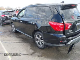 2019 Nissan Pathfinder S z VIN 5N1DR2MM5KC584974, wystawiony jako IAAI lot #41174506 z przebiegiem 76 466 mil mil oraz . Historia ofert i sprzedaży dostępna na DreamBid. Obrazek 3.