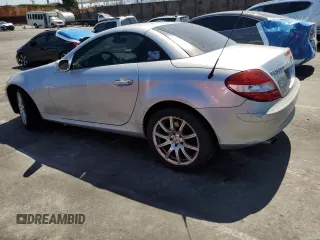 2005 Mercedes-Benz SLK 230/320 with VIN WDBWK56F85F040634, listed as a Copart auction lot 63417715 with 144,472 mi miles and Clean title. Bid and sale history available at DreamBid. Image 2.